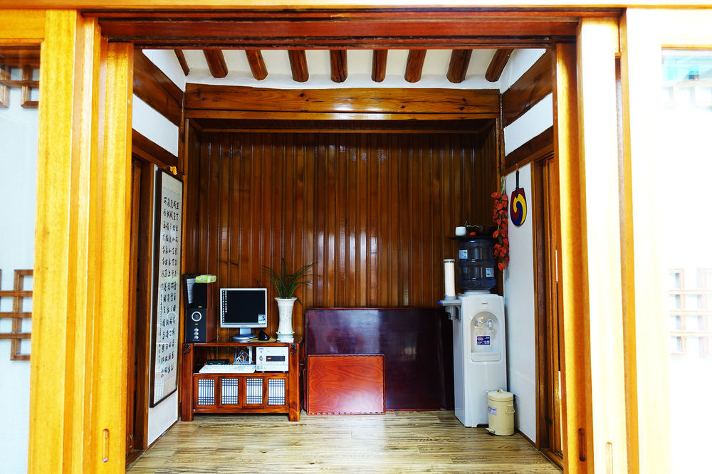Hue Hanok Guesthouse Seúl Exterior foto